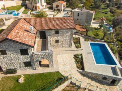 Villa with a swimming pool for sale in Bar